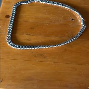 Iam sellin a Cuban Link Silver Chain with real silver and stainless steel